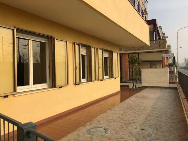 esterno quadrilocale